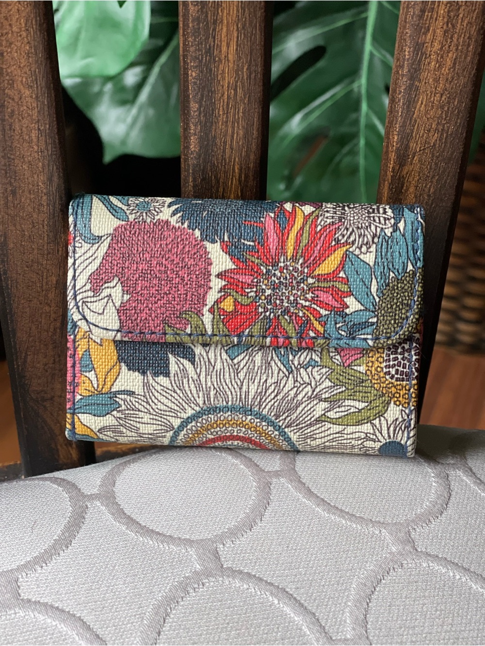 Gigi Hill Floral Pattern Business Card Holder  - Multicolor Garden Print
